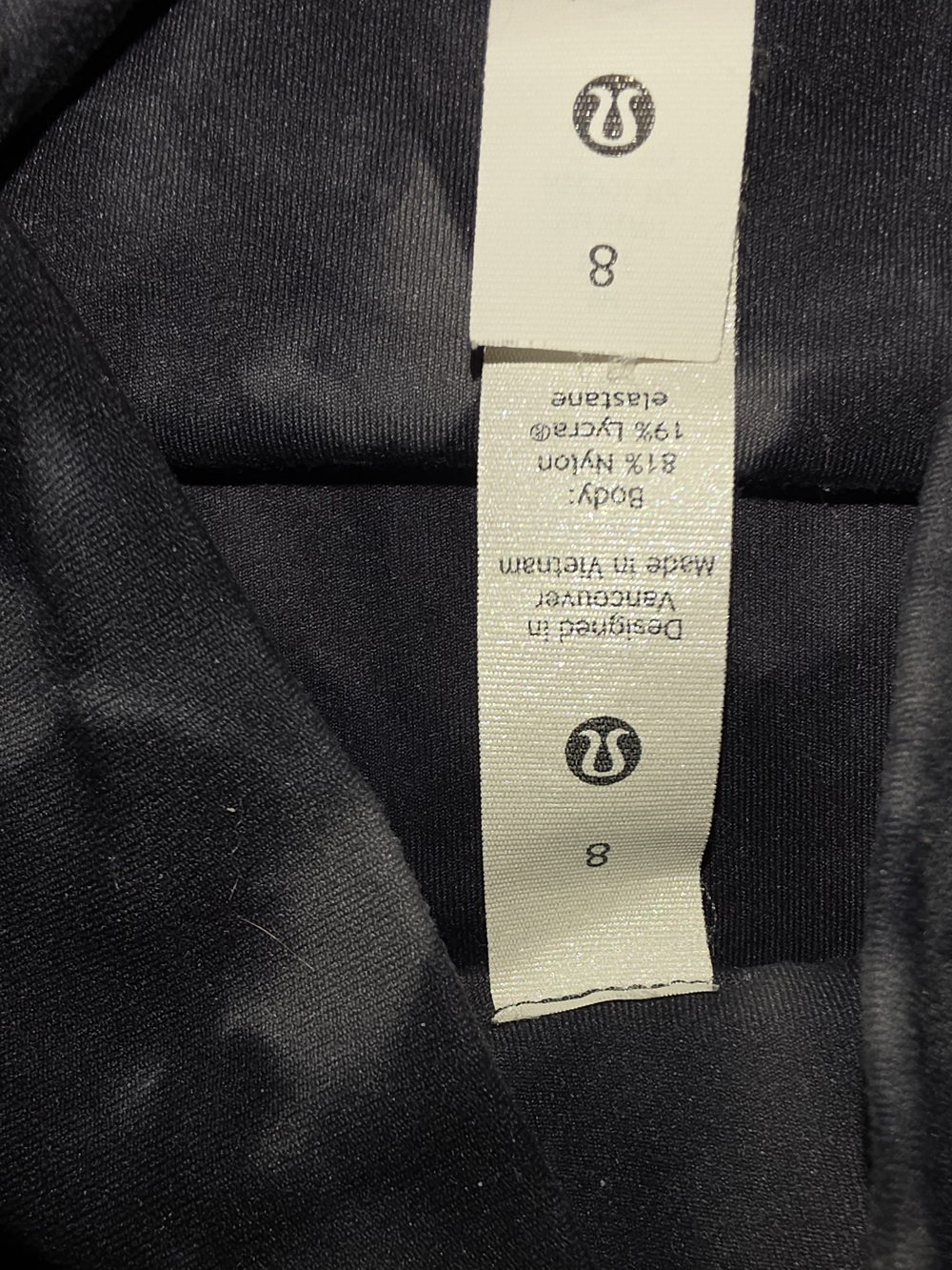 lululemon athletica Women's Black Crop Top- Size 8